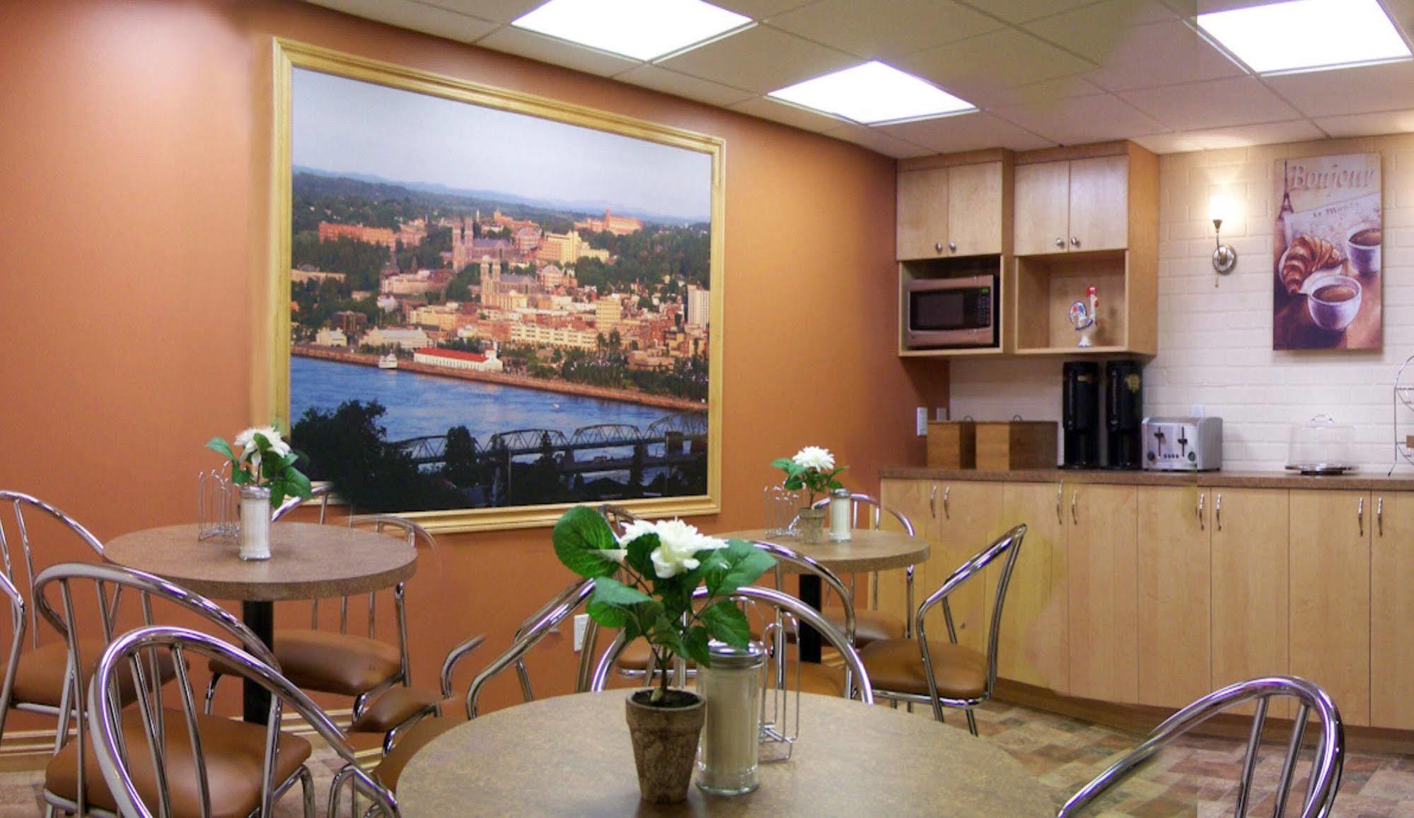 Auberge Centre Ville Saguenay Luaran gambar